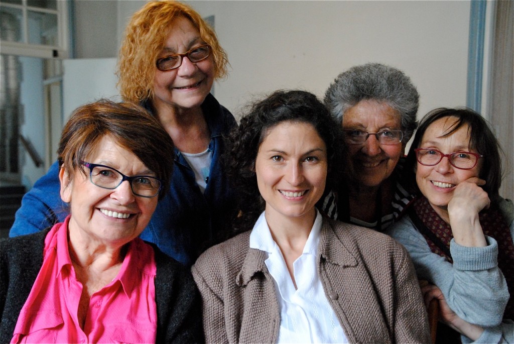 Nos "drôles de dames" à nous : de gauche à droite, Denise Dodé, Linette Chicot, Alexandra Robert, Monique Bondoux et Gisèle Kergoet !