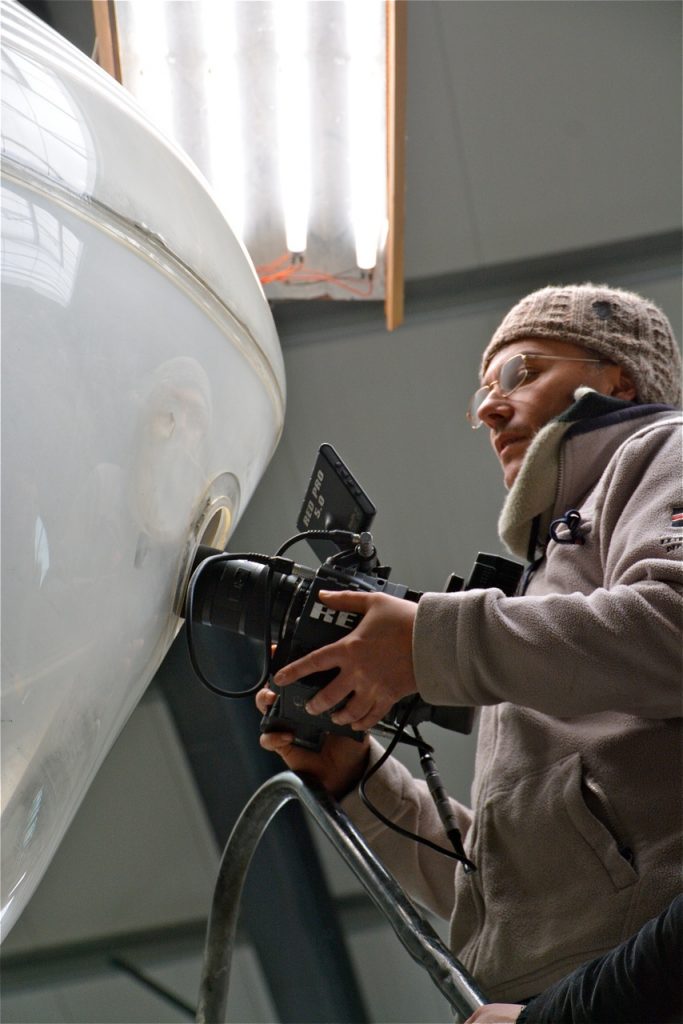 Le tournage commence, justement dans la bulle du bombardier avant.