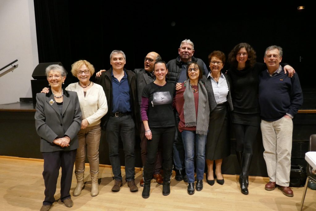 Photo-souvenir. De gauche à droite : Monique Bondoux, Linette Chicot, Nicolas Guillou, Guillaume Le Meur, Virginie Carlier, Philippe Delsol, Gisèle Kergoet, Denise Dodé, Alexandra Robert et Yvon Botcazou.